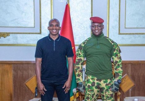 Charles Kaboré avec le président du Faso, capitaine Ibrahim Traoré.