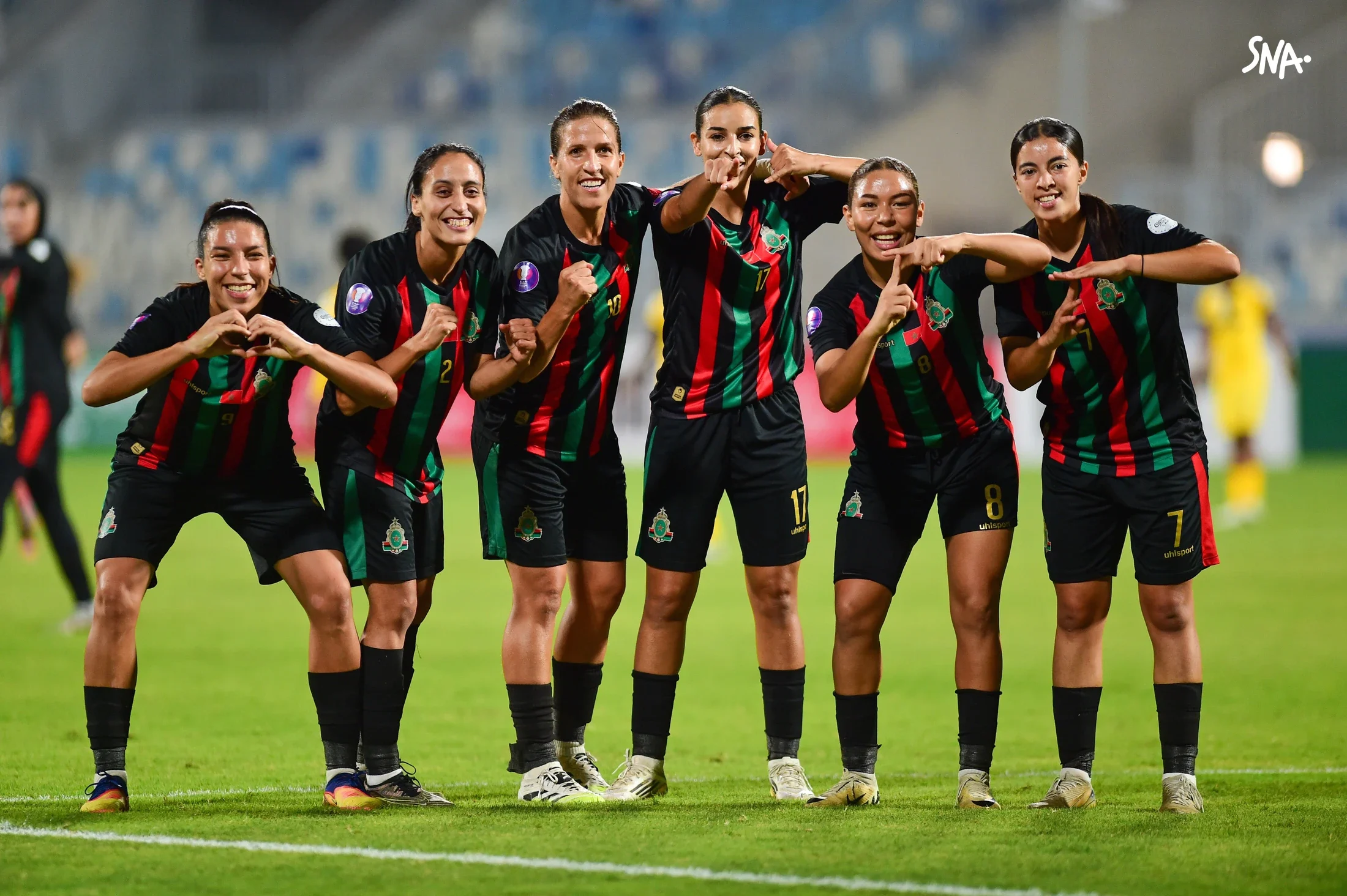 Les joueuses de l’AS FAR célèbrent un but en finale contre l’ASEC Mimosas, archive du 21 novembre 2025