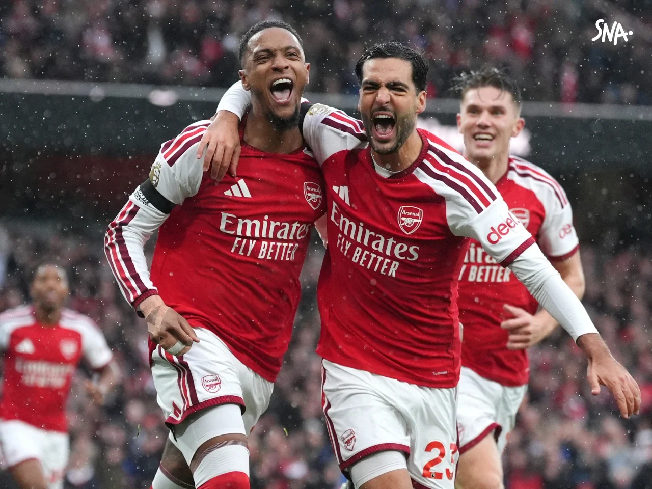 Les joueurs d’Arsenal en célébration — photographie d’archive, date de prise de vue non précisée