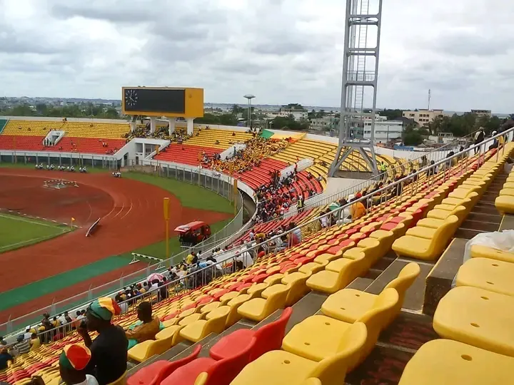 Stade Mathieu Kérékou pas aux normes de la CAF