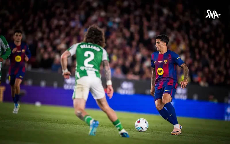 Une précédente rencontre entre le Betis et Barcelone. Photo d’archives publiée par le club catalan pour présenter l’affiche du 17 octobre 2026.