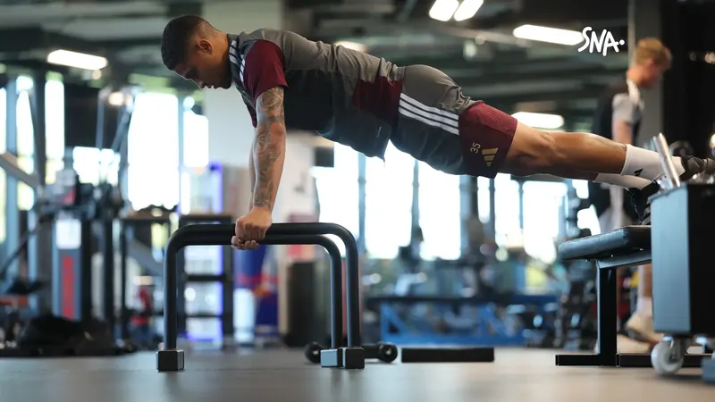 Préparation physique d’Aston Villa à Bodymoor Heath, le 16 octobre 2026, avant le déplacement à Newcastle.