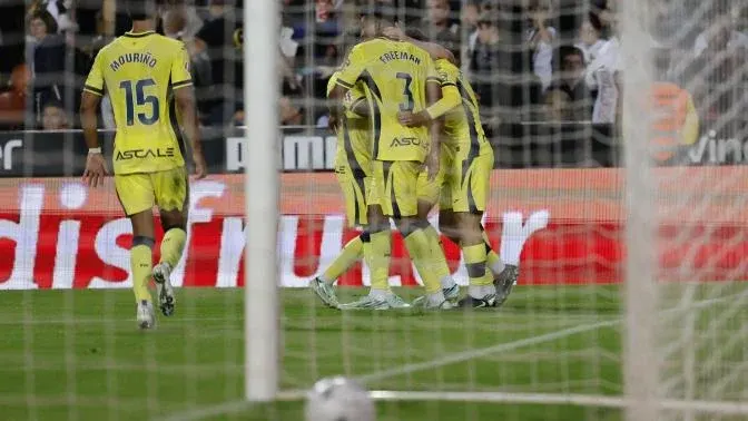 Les joueurs de Villarreal célèbrent leur deuxième but contre Valence à Mestalla, le 24 octobre 2026.