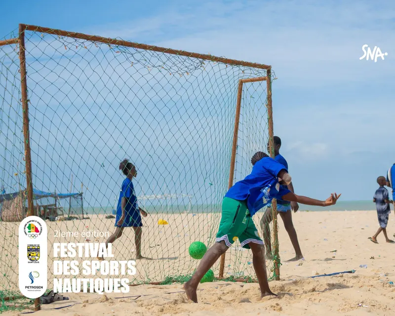 Archive: beach handball at the Saint-Louis Nautical Sports Festival. Photo published by the CNOSS on 1 October 2026; the people pictured are not identified here as selected for the YOG.