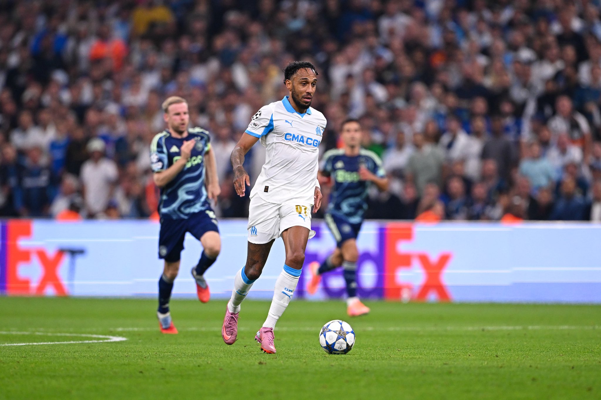 LDC : Osimhen fait tomber Liverpool, Aubameyang rajeunit, Sarr sombre