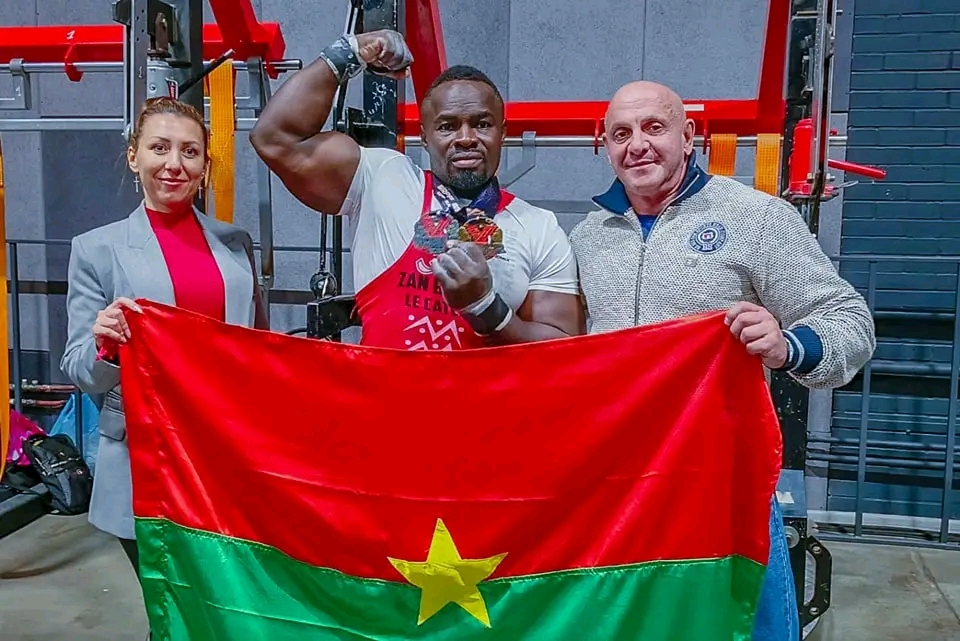 Zan Alfred Bady « Caterpillar » à la défense de son titre mondial en powerlifting