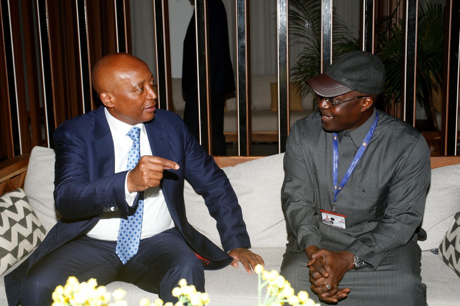 CAF : ce que joue vraiment Motsepe lors de sa visite à Dakar - Sport News  Africa