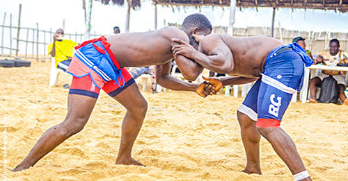 La lutte de plage débarque dans l'arène en RDC