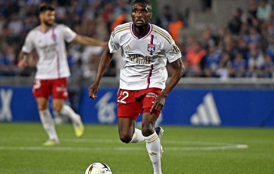 Lyon-Clinton Mata : « Personne ne s’attendait à ce que je fasse une carrière de la sorte »