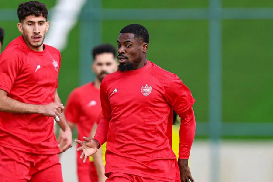 Serge Aurier en Iran, bon choix pour l'Eléphant ?