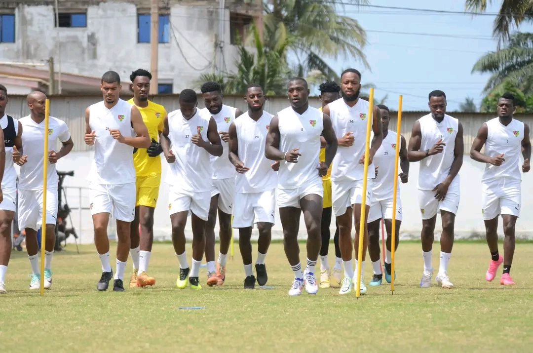 CAN 2025 (Q) : au Togo, les Éperviers entre travail et opération séduction