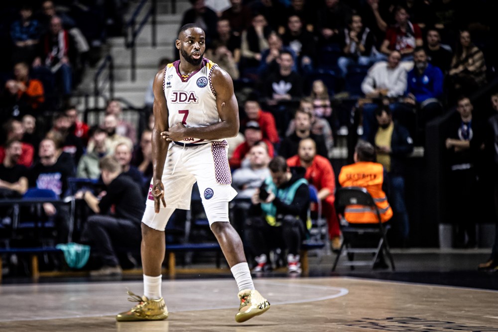 Dijon-Giovan Oniangue : « C’est toujours excitant de jouer une finale de Coupe de France »