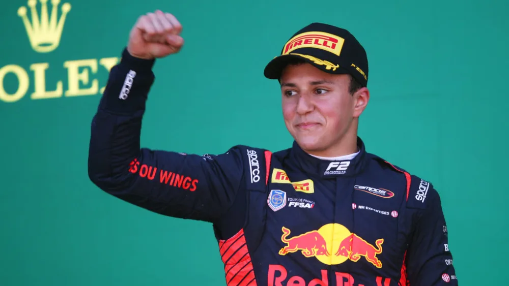 Qui est Isack Hadjar, l’étoile montante qui débarque en Formule 1 ?