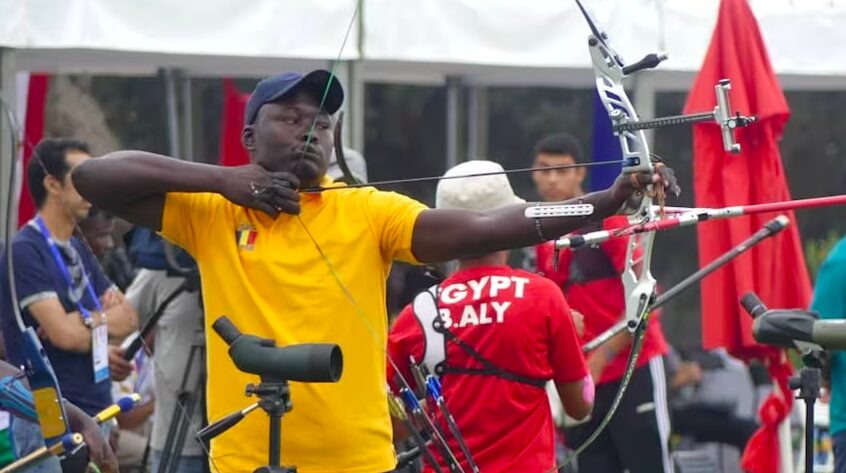 Israël Madaye : « On était plus que deux à tirer à l’arc au Tchad ! »