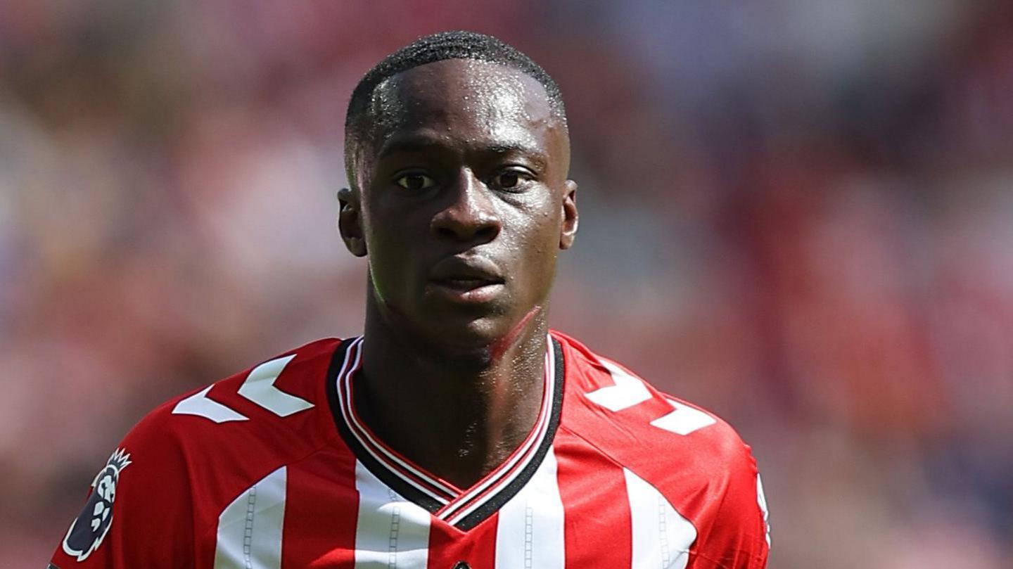 Sunderland : Habib Diarra opéré et absent jusqu’en décembre