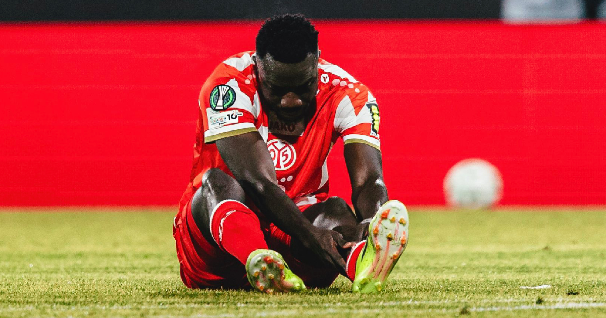 Silas Katompa Mvumpa victime d'une fracture du tibia