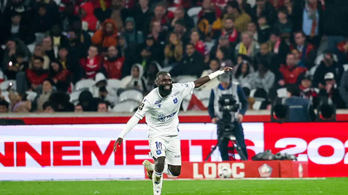 Lassine Sinayoko se rapproche du Paris FC