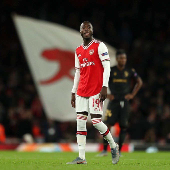 Nicolas Pepe frustré par la défaite d'Arsenal face à City