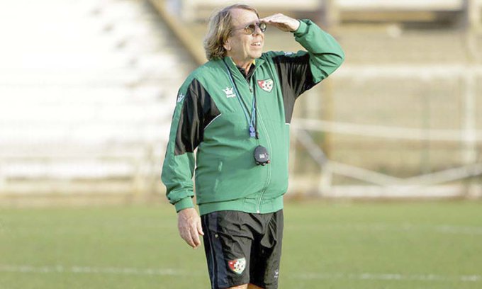 Claude Le Roy leaves the bench of Togo