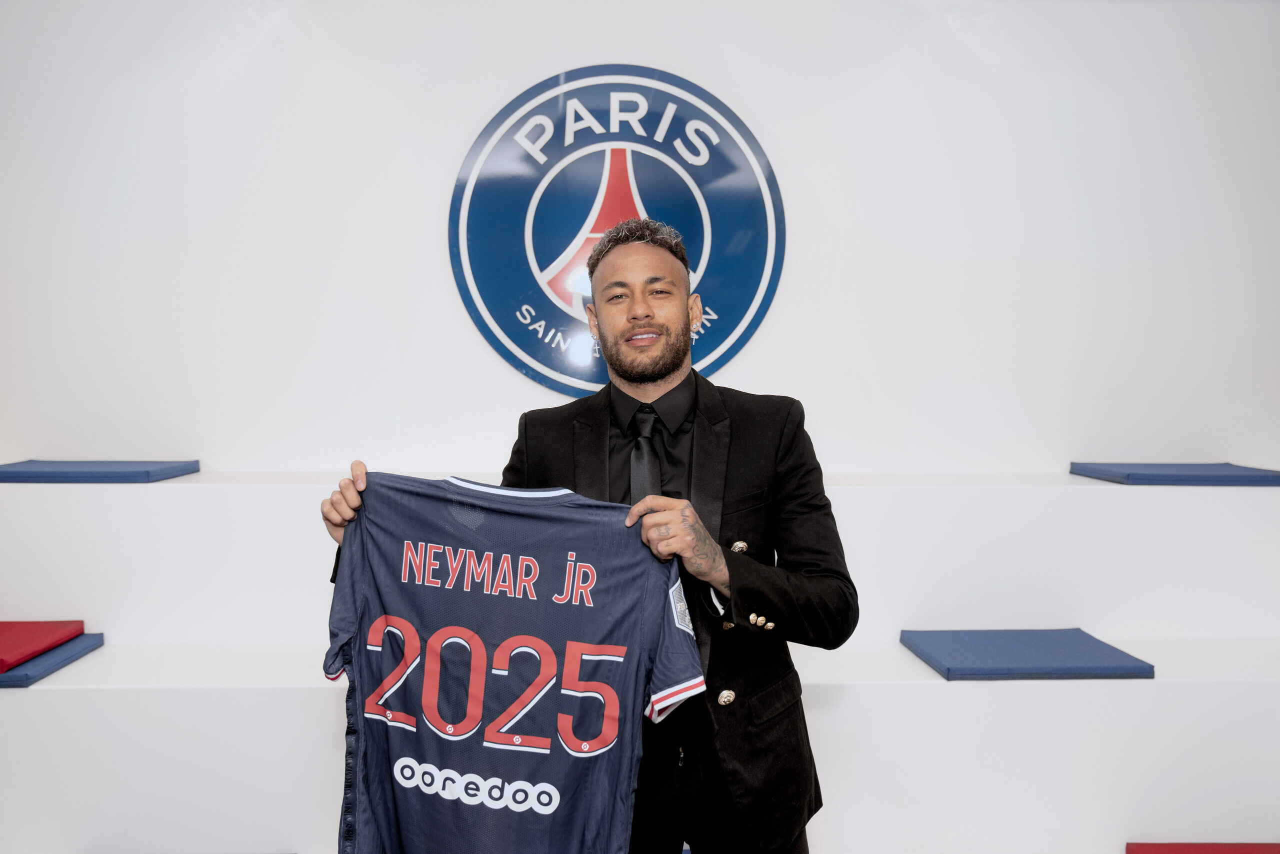 Neymar vient de signer la prolongation de son contrat avec le PSG
