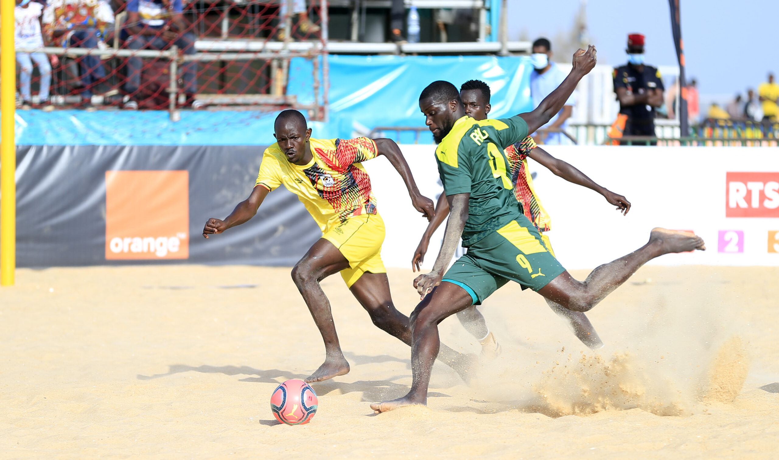Beach soccer world. Стартует молодежный Кубок африканских наций. Сальвадор и Сенегал. Уми сен Сенегал.