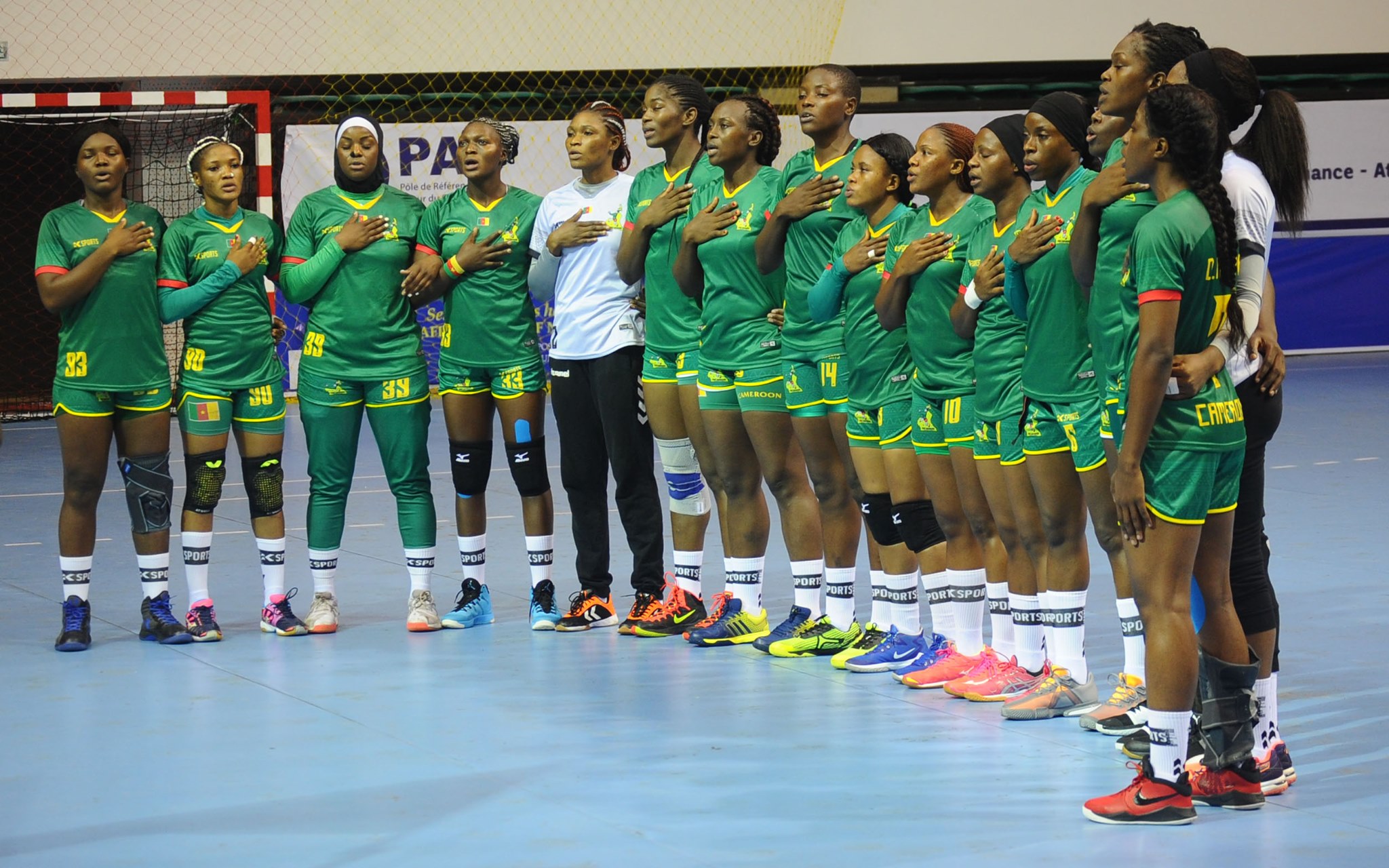 La sélection féminine de handball du Cameroun.