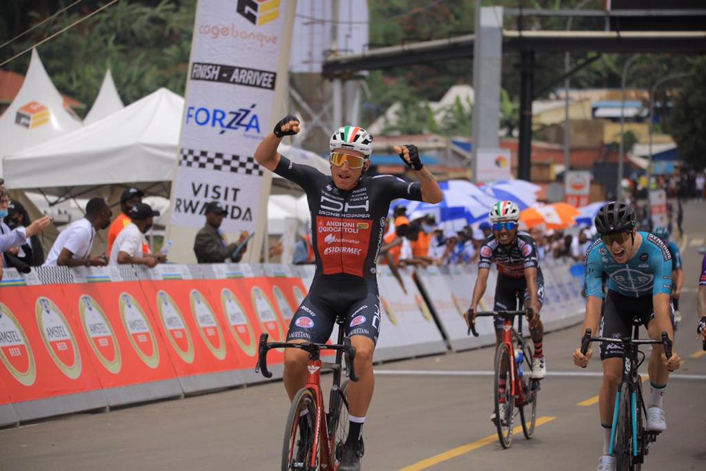 Restrepo Valencia Jhonathan remporte la 3e étape du Tour du Rwanda.