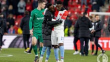 Sor et Olayinka les Nigérians ont porté le Slavia Prague