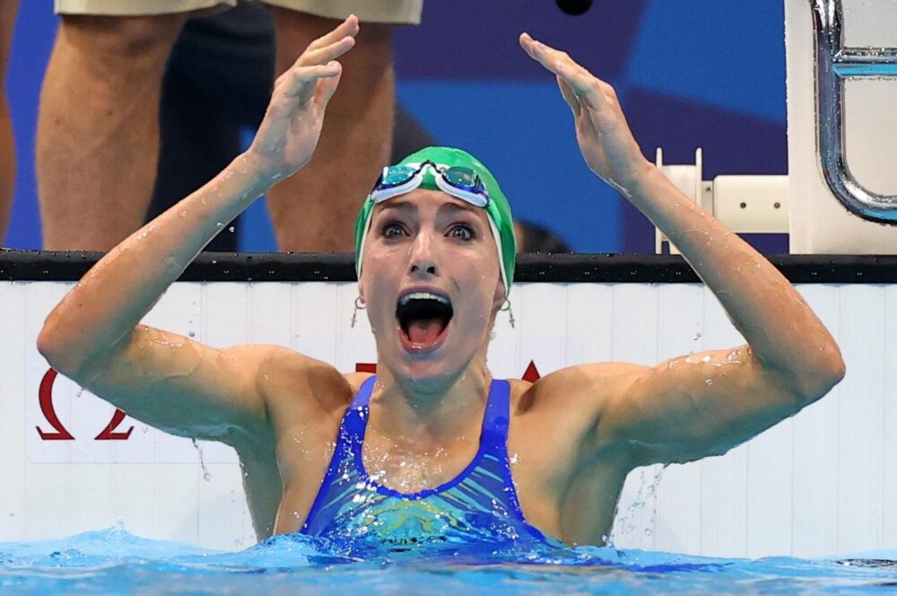 Tokyo 2020 Olympics - Swimming - Women's 200m Breaststroke - Final  - Tokyo Aquatics Centre - Tokyo, Japan - July 30, 2021. Tatjana Schoenmaker of South Africa reacts after setting a new World record to win the gold medal REUTERS/Marko Djurica