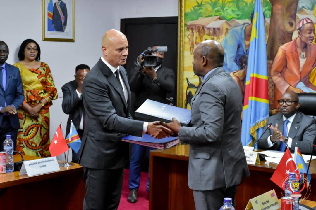 Signature de protocole pour le nouveau palais des sports de la RD Congo