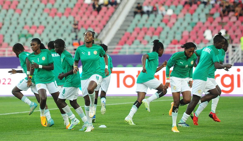 Les Lionnes à l'échauffement avant un match de la CAN féminine 2022.