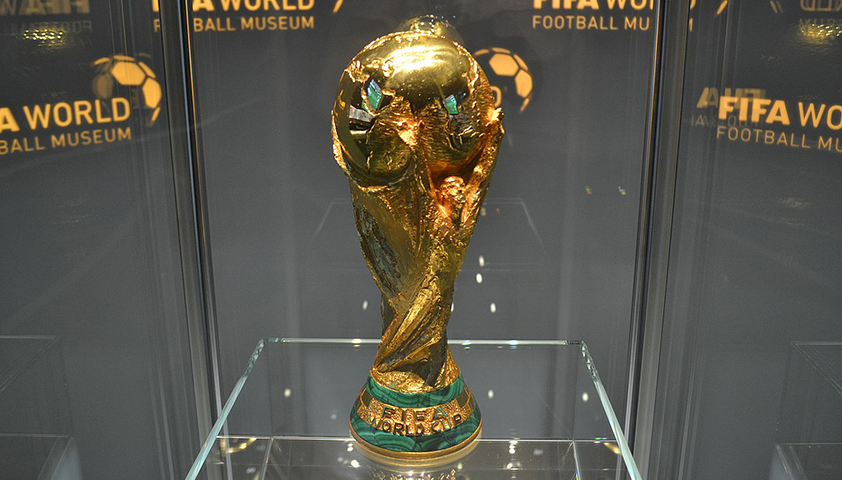 Le trophée de la Coupe du monde attendu au Sénégal.