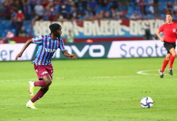 Gervinho of Trabzonspor during the Europa Conference League play off first leg match between Trabzonspor and Roma at Medical Park Stadium in Trabzon , Turkey on August 19 , 2021. PUBLICATIONxNOTxINxTUR