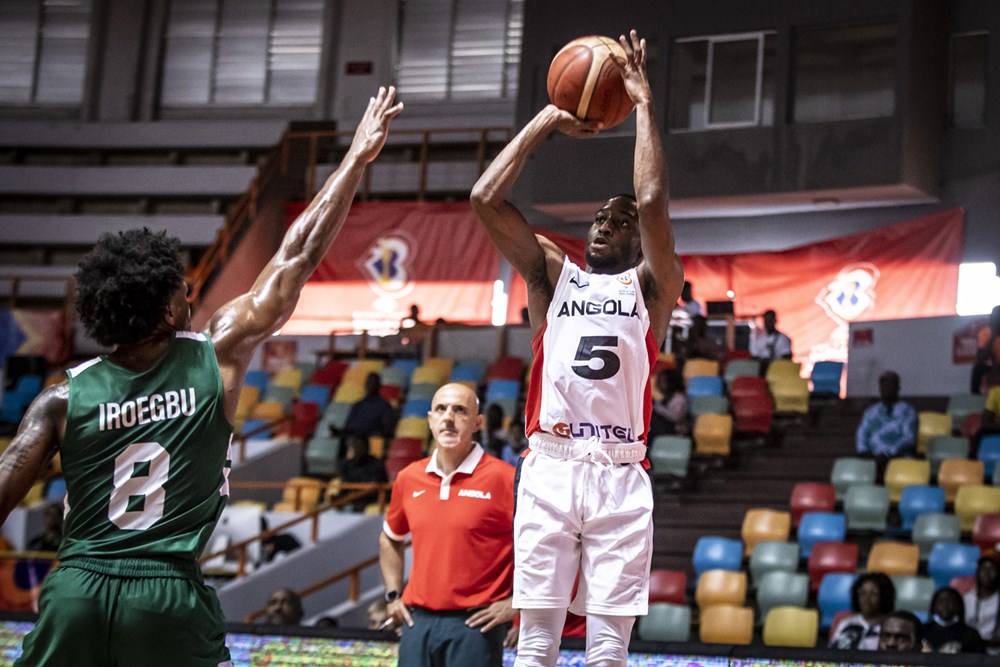 Angola domine le Nigeria basketball