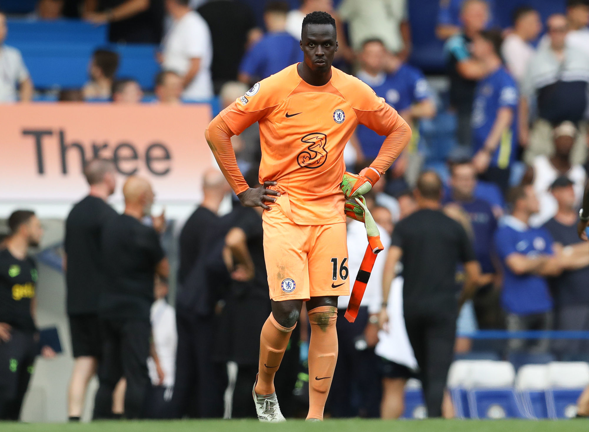 London, England, 14th August 2022. Édouard Mendy Of Chelsea looks dejected after the Premier League match at Stamford Bridge, London. Picture credit should read: Paul Terry / Sportimage - Photo by Icon sport