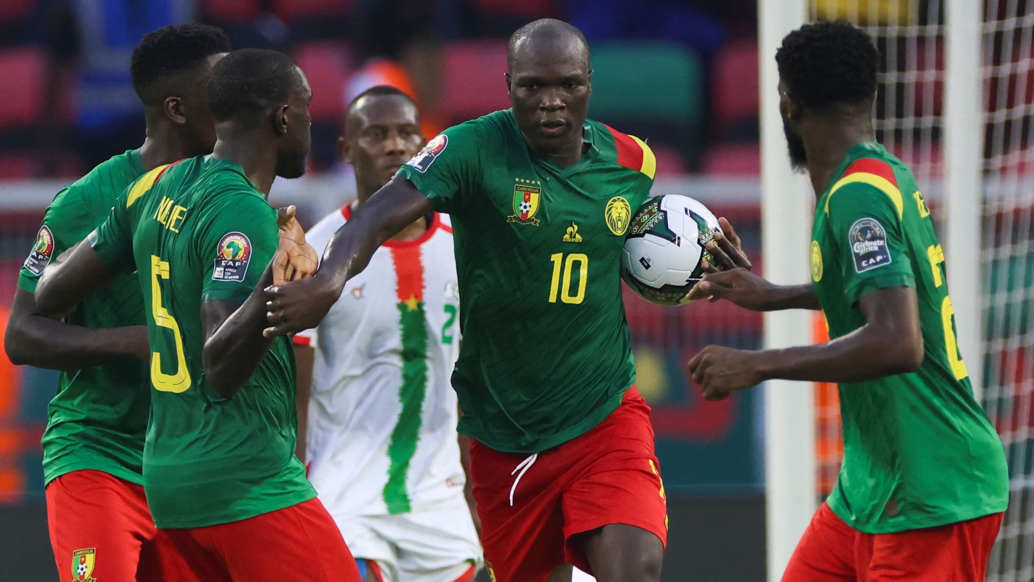 Vincent Aboubakar (avec le ballon) sera un des leaders de l'attaque du Cameroun au Mondial.