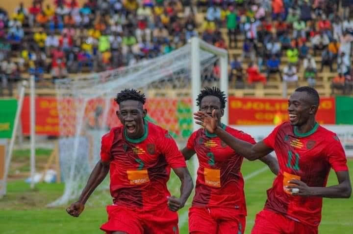 Les joueurs du Djoliba AC  explosent de joie. Ils ont remporté le derby de Bamako.   