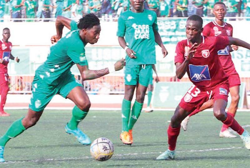 Casa Sports (en vert)-Génération Foot, un sommet de la Ligue 1 sénégalaise.