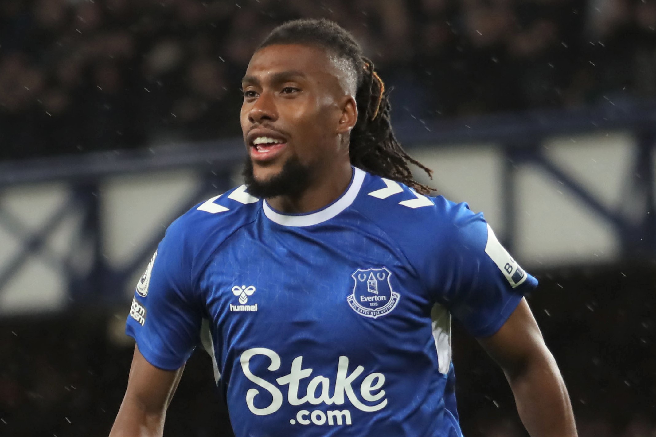 LIVERPOOL, ENGLAND - OCTOBER 09: Alex Iwobi of Everton  celebrates scoring their first goal during the Premier League match between Everton FC and Manchester United at Goodison Park on October 09, 2022 in Liverpool, England. (Photo by Tom Purslow/Manchester United via Getty Images)