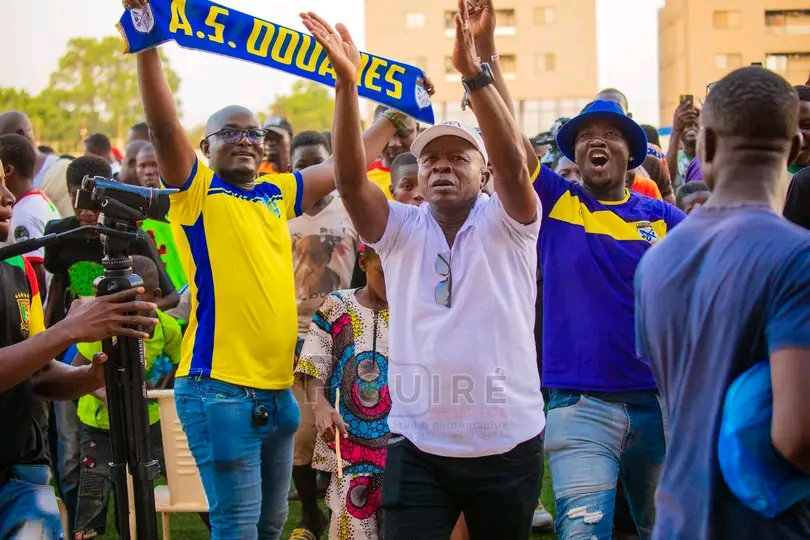 Journée 1 / LYS Sassandra - Racing Club d'Abidjan : Du requin blanc au menu