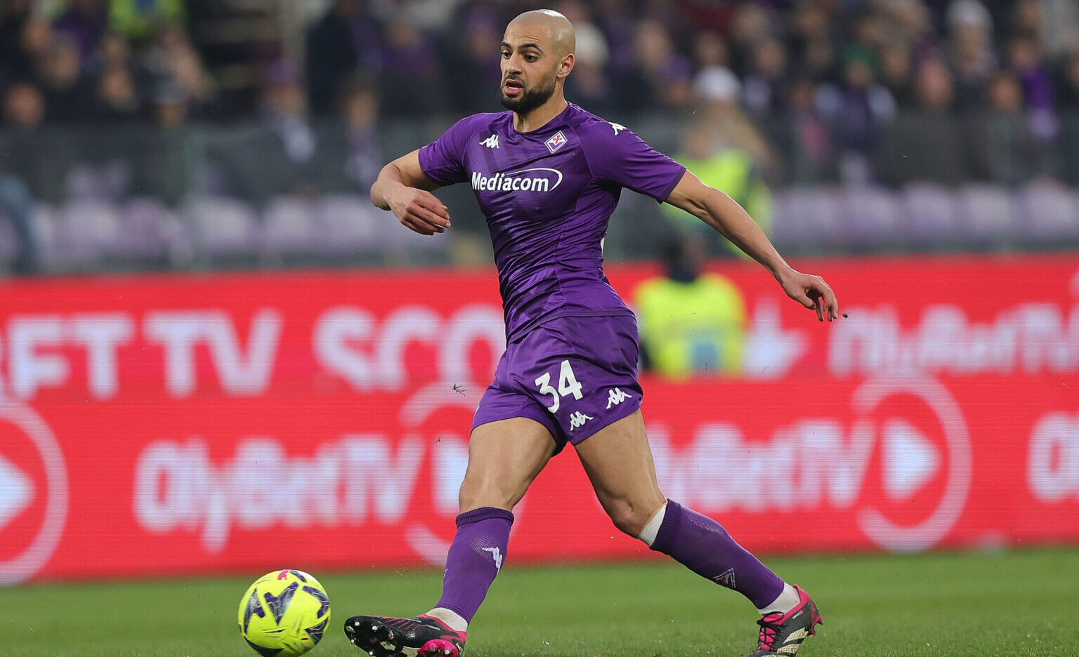 FLORENCE, ITALY - MARCH 19: Sofyan Amrabat of ACF Fiorentina in action during the Serie A match between ACF Fiorentina and US Lecce at Stadio Artemio Franchi on March 19, 2023 in Florence, Italy.  (Photo by Gabriele Maltinti/Getty Images)