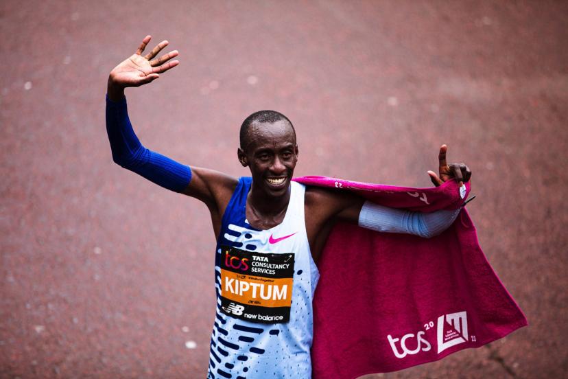 Athletics: Kelvin Kiptum breaks marathon world record - Sport News Africa