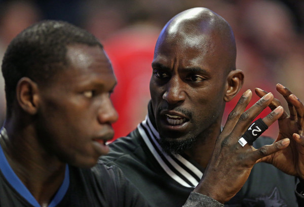 Gorgui Sy Dieng écoute les conseils de Garnett