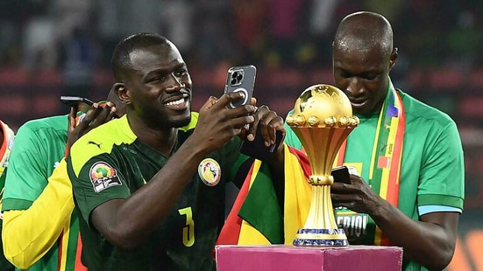Trophée Coupe d'Afrique Kalidou Koulibaly
