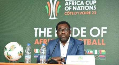 Veron Mosengo-Omba SG CAF