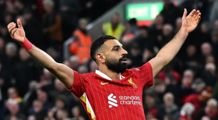 Liverpool Arne Slot compare Salah à Messi et Ronaldo