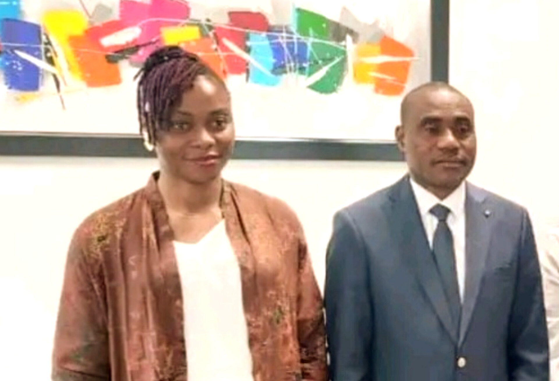 Aminata Paré, présidente de la FBD et Essoh Jacques Lath, directeur de cabinet du ministère des Sports de Côte d'Ivoire.