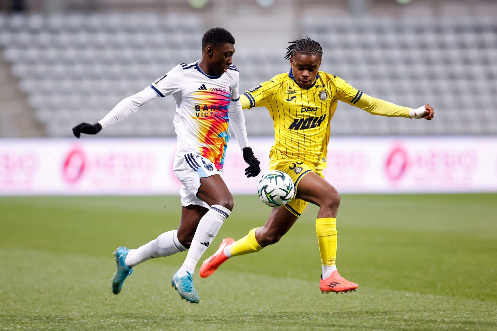 07 Alimami GORY (pfc) - 33 Joseph KALULU (pau) during the Ligue 2 BKT match between Paris FC and Pau at Stade Charlety on February 7, 2025 in Paris, France. (Photo by Loic Baratoux/FEP/Icon Sport)   - Photo by Icon Sport